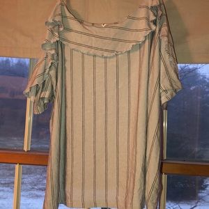 Cold Shoulder Short Sleeve Top